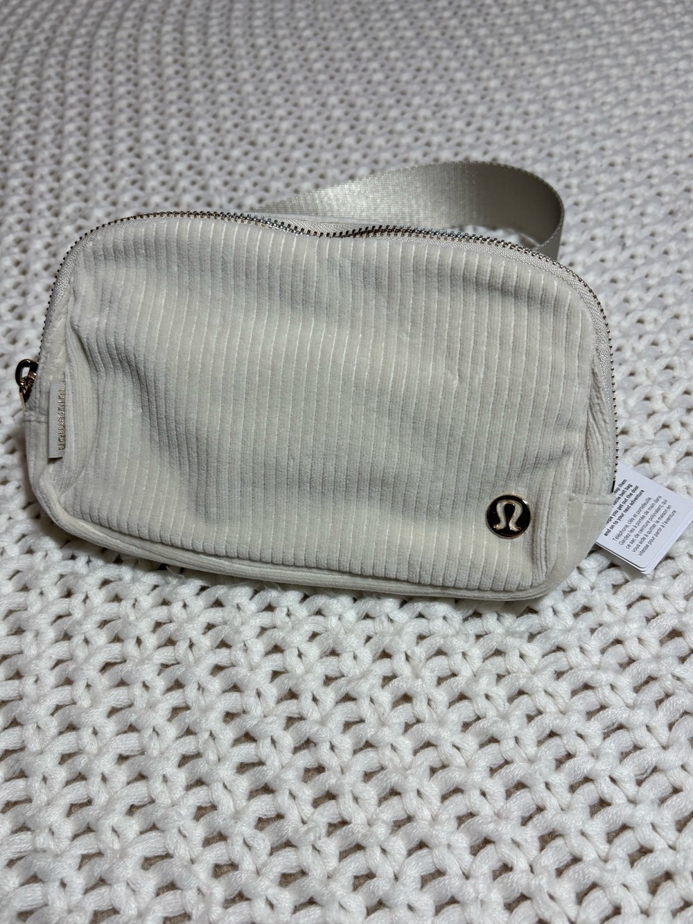 NWT lululemon corduroy everywhere belt bag 1L in bone/gold